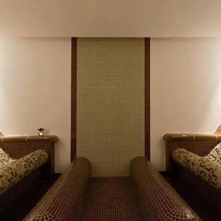 Elegant In Location - & Relax By Flat Mаnager Lägenhet